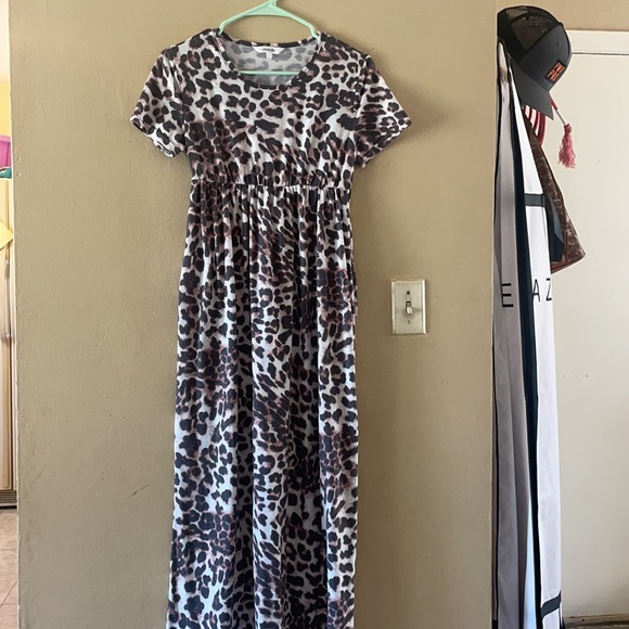 Cheetah print dress - Picture 2 of 4